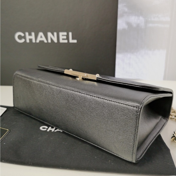 Chanel Caviar Label Click Flap Bag - Picture 4 of 10